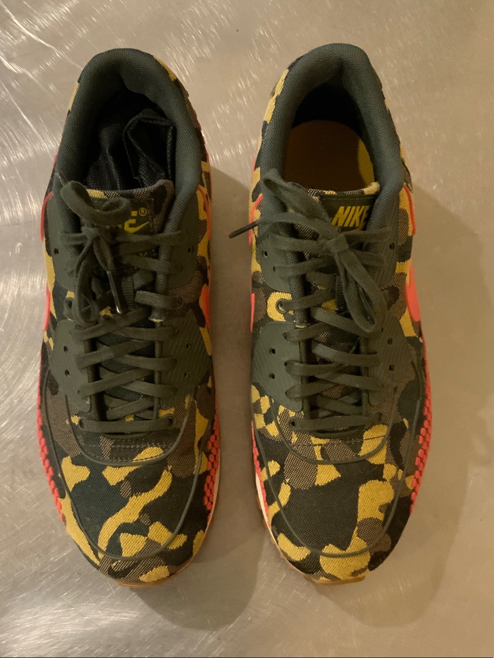 Nike Men’s Olive Green and Yellow Camo Athletic Sneakers